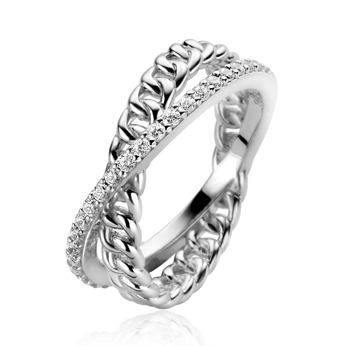 Anello in argento con dettagli intrecciati e zirconi.